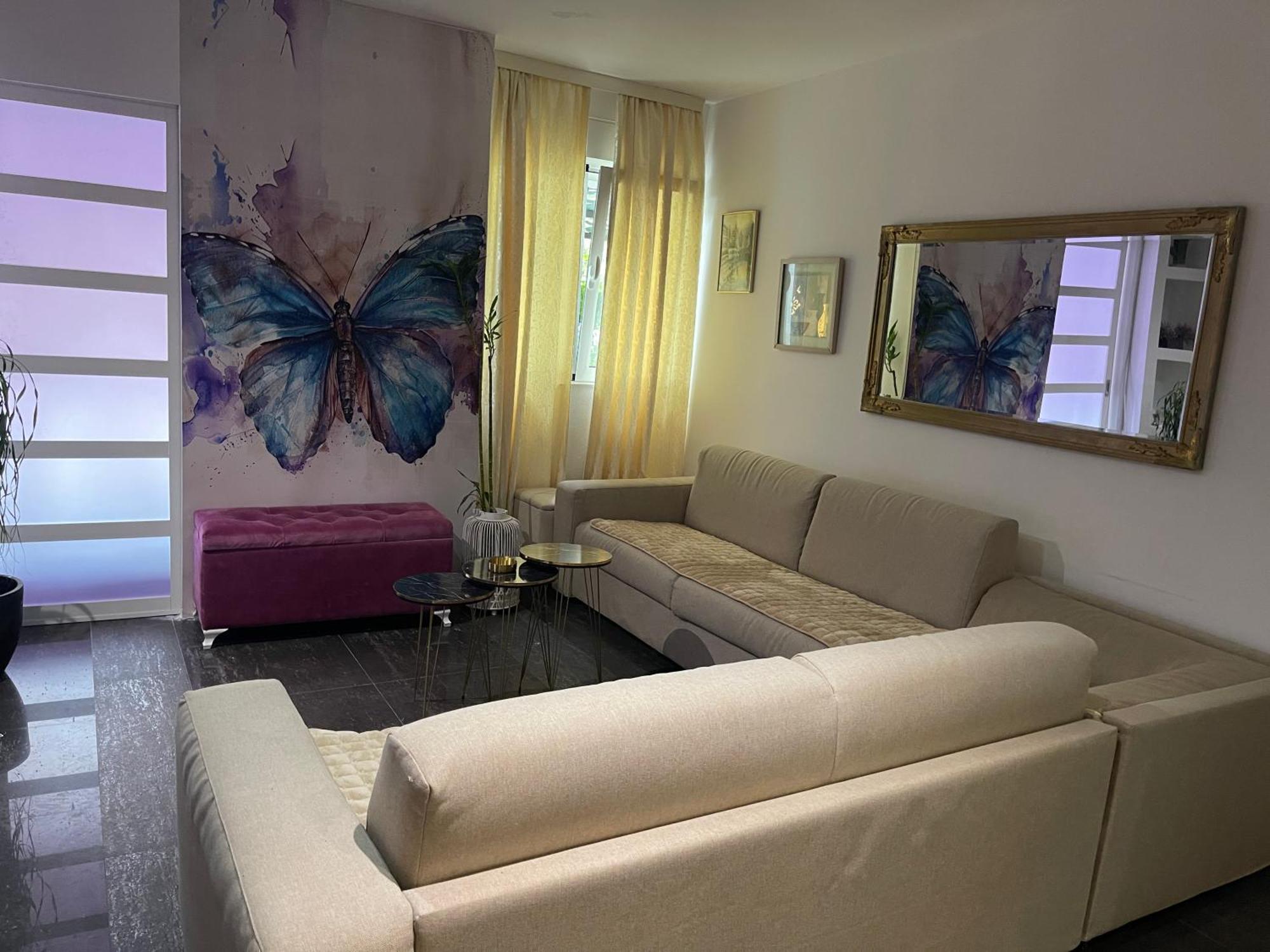 Dorotea Butterfly Lägenhet Budva Exteriör bild